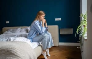 G037-White-Oval-Pill